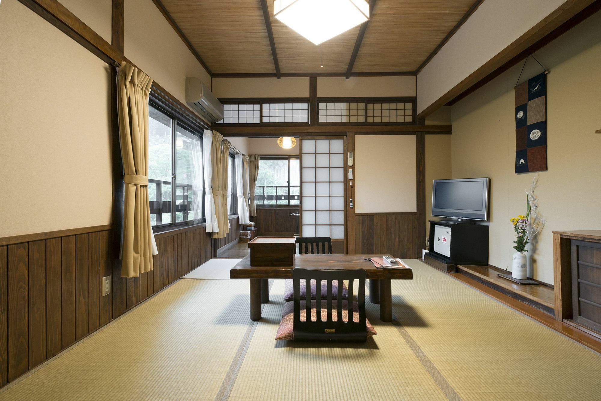 Hotel Yunohira Kamiyanagiya Yufu Zewnętrze zdjęcie